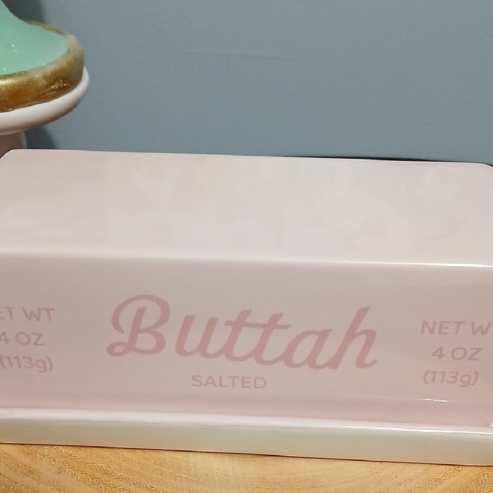 Chic Pink Ceramic Butter Dish with 'Buttah' Text NWT - Picture 2 of 7